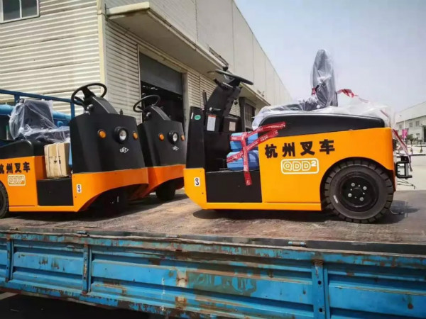 有質(zhì)量有保證，杭叉的電動牽引車再一次交付天津某企業(yè)！